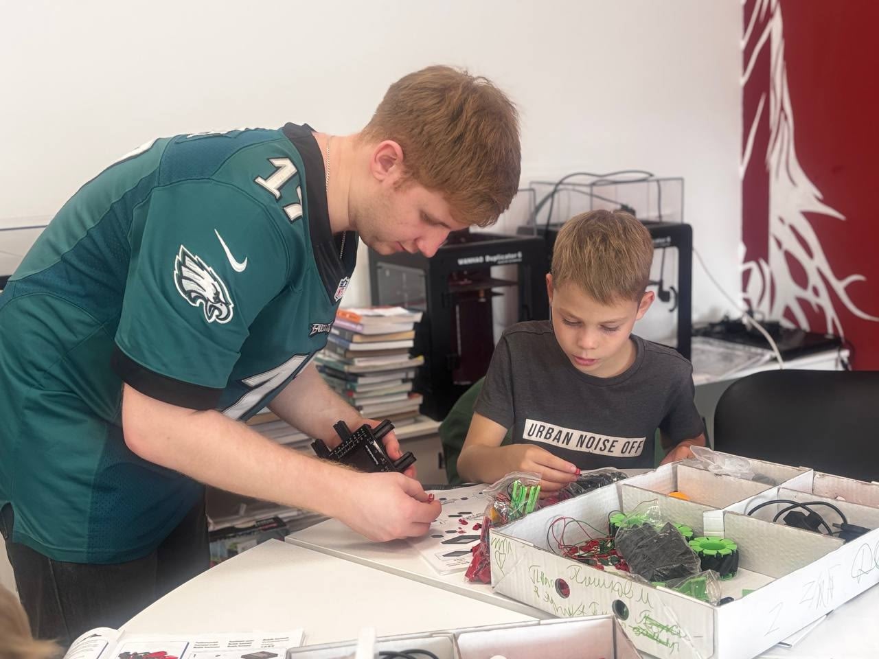 Увлекательные занятия по робототехнике.