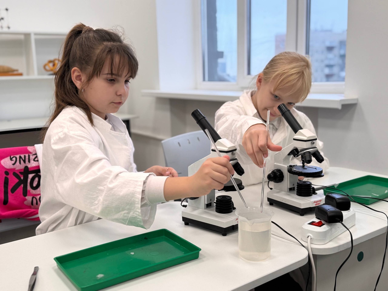 УВЛЕКАТЕЛЬНЫЕ ЭКСПЕРИМЕНТЫ ДЛЯ ЮНЫХ УЧЕНЫХ.